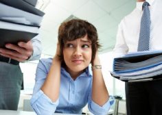 https://www.advancecareer.com.cy/wp-content/uploads/2017/09/stressed-woman-at-office-236x168.jpg